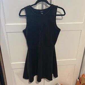 Black Sleeveless Dress